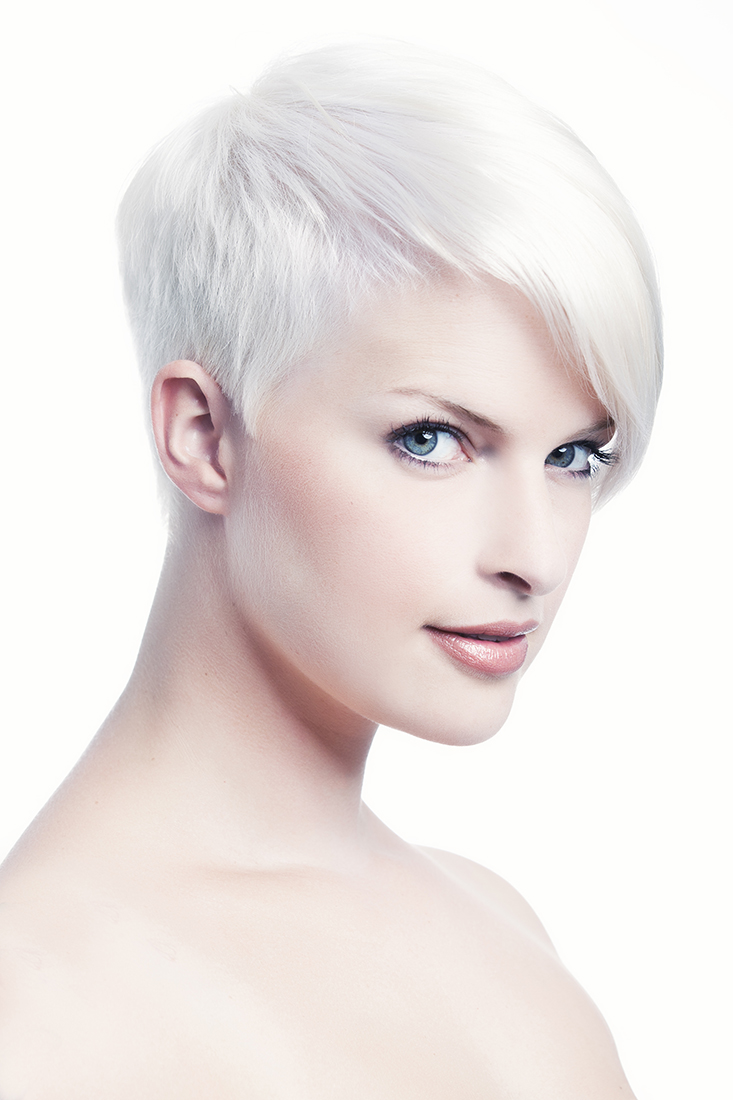 womens-pixie-hair-cut